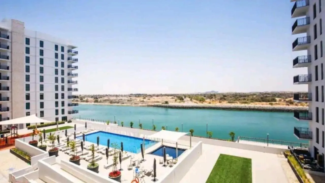 Zapbed House - Luxury Holiday Homes In Yas Island Abu Dhabi