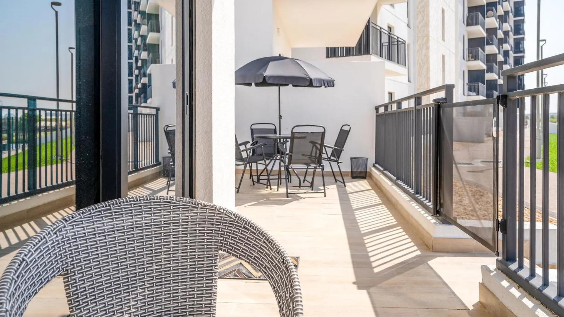 Zapbed House - Luxury Holiday Homes In Yas Island Abu Dhabi 0*,  United Arab Emirates