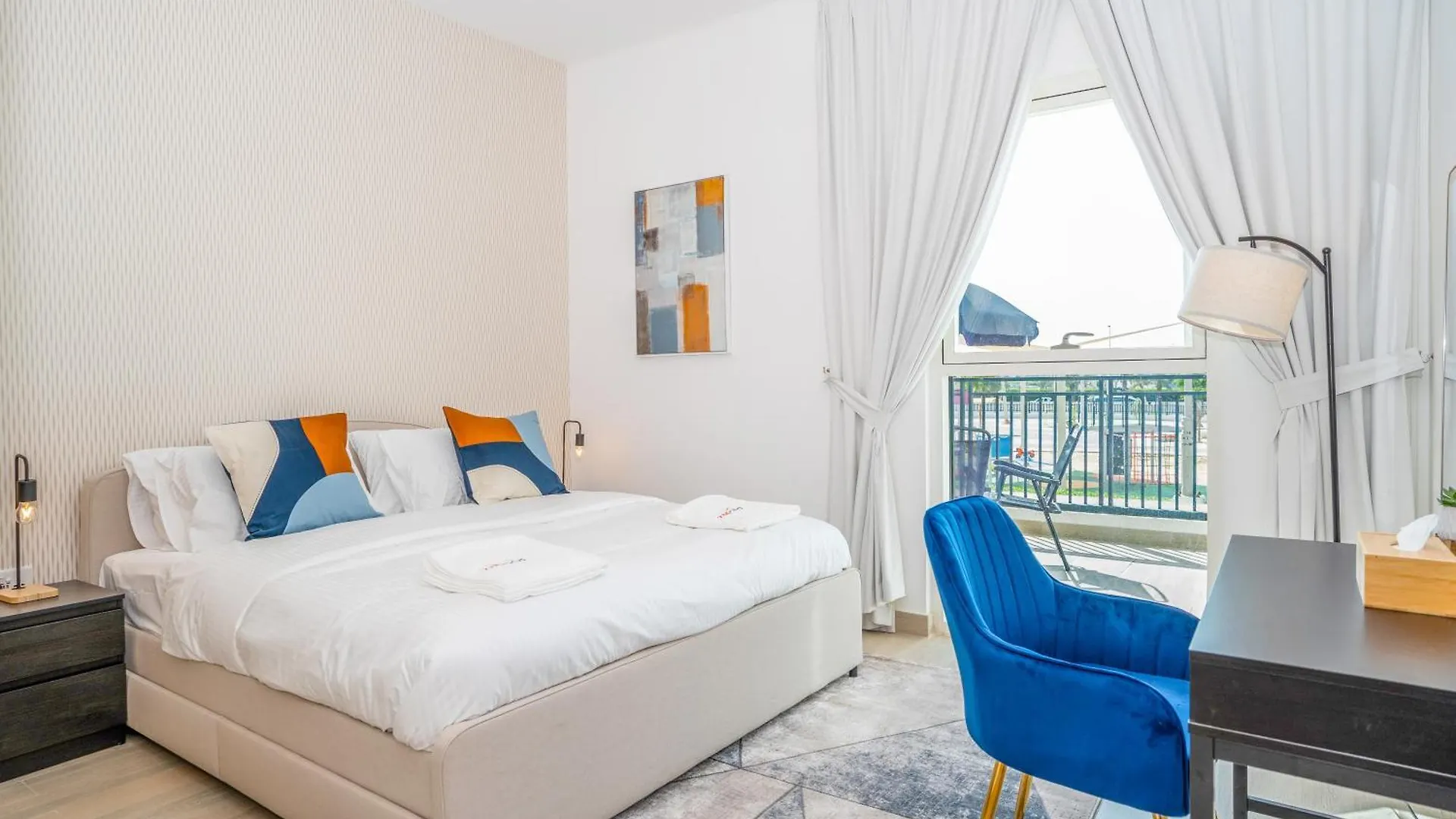 Zapbed House - Luxury Holiday Homes In Yas Island Abu Dhabi