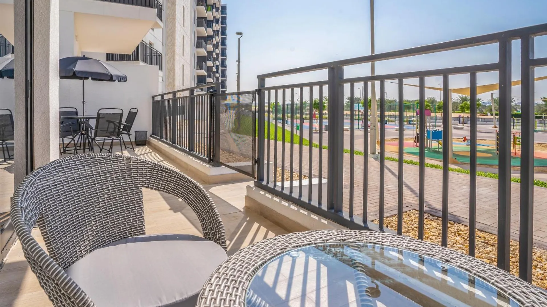 Zapbed House - Luxury Holiday Homes In Yas Island Abu Dhabi