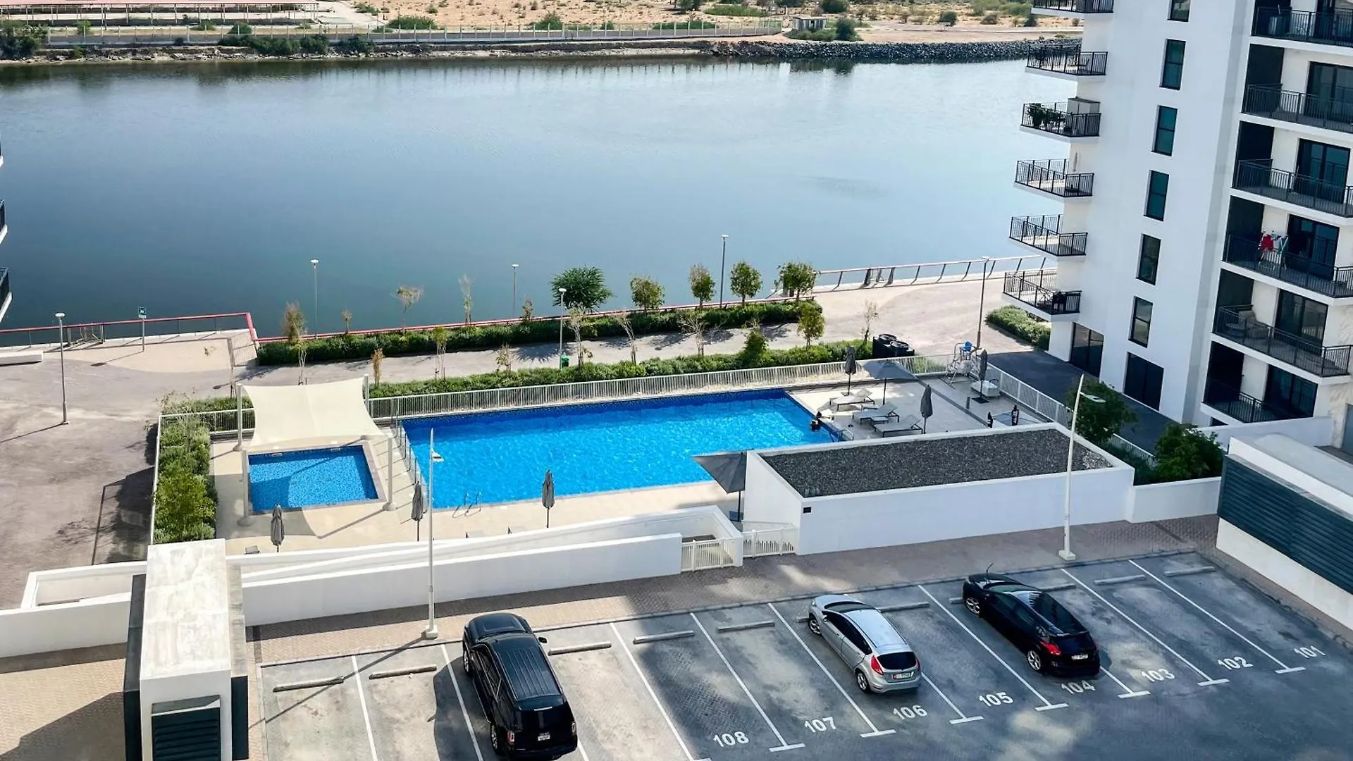 Zapbed House - Luxury Holiday Homes In Yas Island Abu Dhabi United Arab Emirates